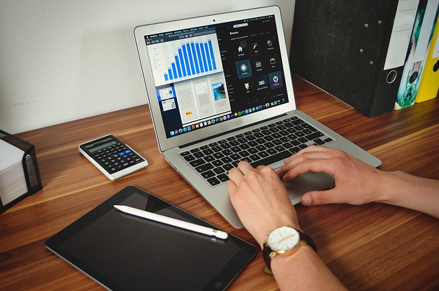 1771253510801773.jpg student-5224082_640.jpg